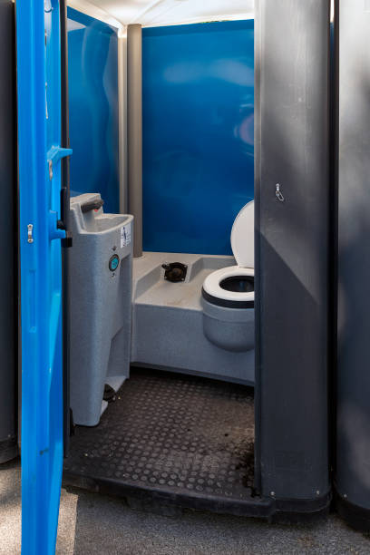 Best Portable restroom trailer rental  in Masury, OH